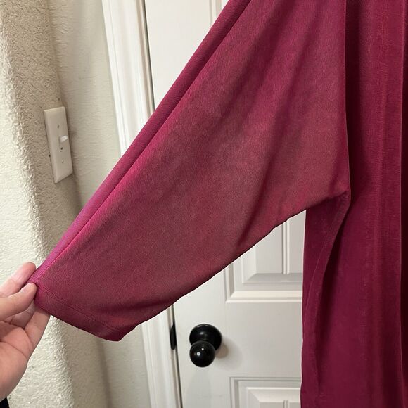 Chicos Size 2 Travelers Pink Wine Asymmetrical V Neckline 3/4 Sleeves Top 12/14 - Picture 3 of 9